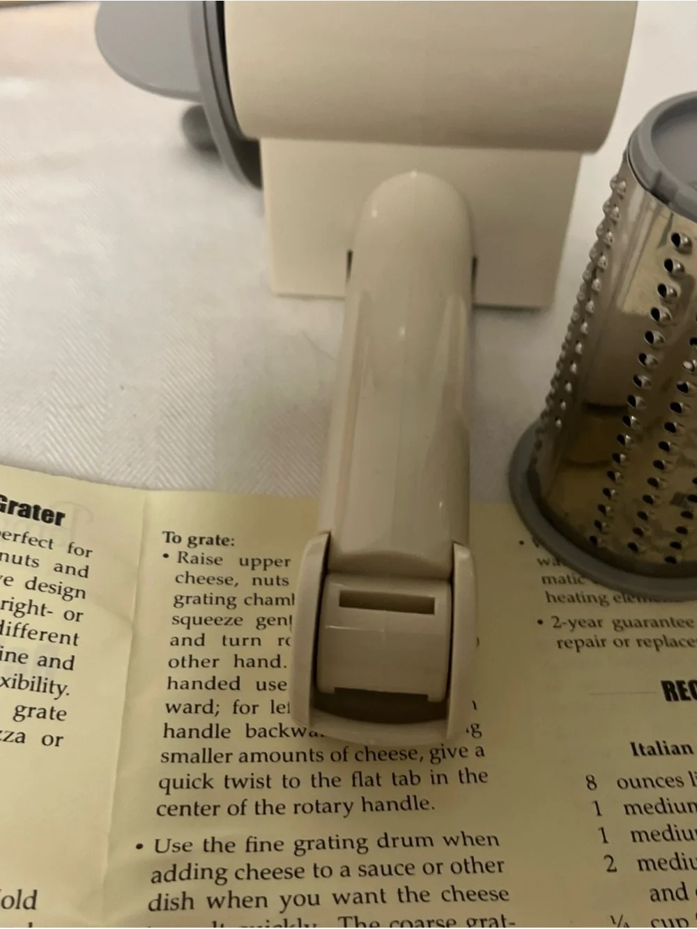 The Pampered Chef Deluxe Cheese Grater 1275 Hand Held Manual Rotary W/ Container